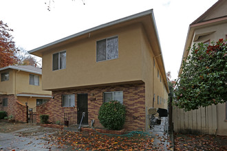 1226 T St in Sacramento, CA - Building Photo - Building Photo