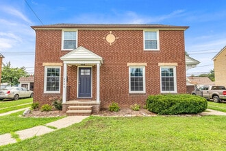 4606 Roadoan Rd in Brooklyn, OH - Foto de edificio - Building Photo