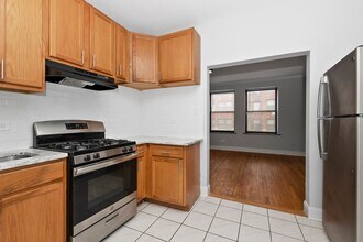 7209 S Yates Blvd in Chicago, IL - Building Photo - Building Photo