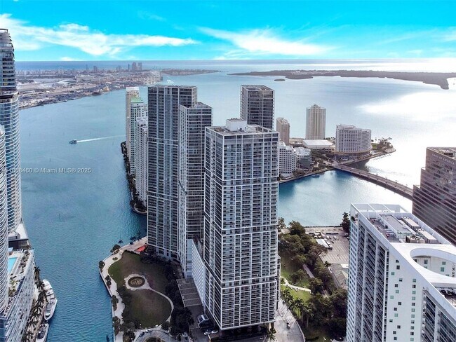 465 Brickell Ave, Unit 4505 in Miami, FL - Building Photo - Building Photo