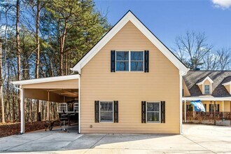 4640 Chestatee Pointe Rd in Gainesville, GA - Building Photo - Building Photo