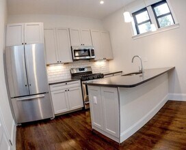 11 Newcomb St in Boston, MA - Building Photo - Building Photo