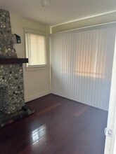 1557 W 29th St in Los Angeles, CA - Foto de edificio - Building Photo