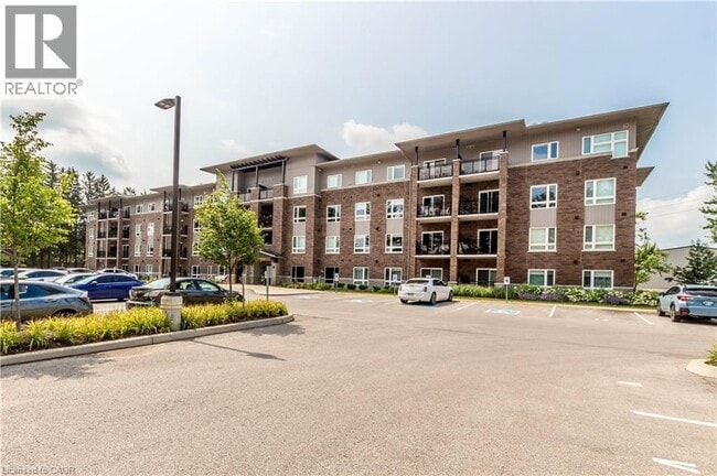 property at 456 Lorne Ave W