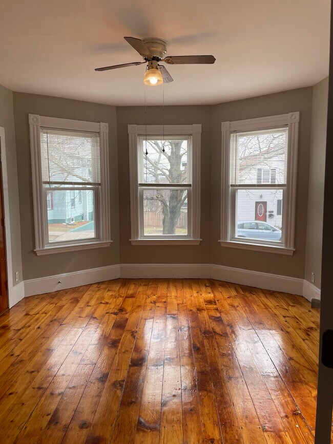 22 Gardiner St Rentals in Lynn, MA