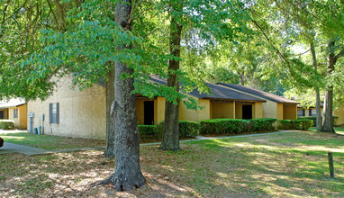 Palmetto Apartments in Tallahassee, FL - Building Photo - Building Photo