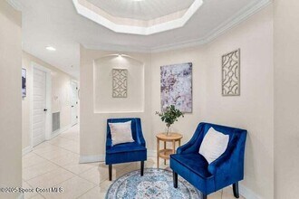 191 Seminole Ln in Cocoa Beach, FL - Foto de edificio - Building Photo