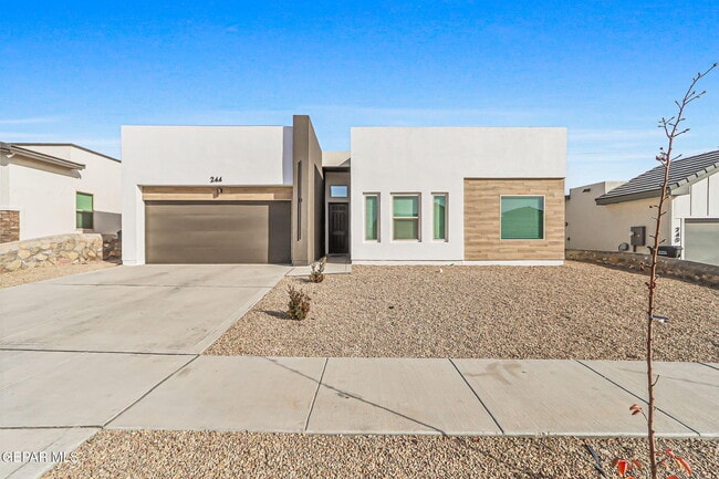 244 Farnborough St in El Paso, TX - Building Photo - Building Photo