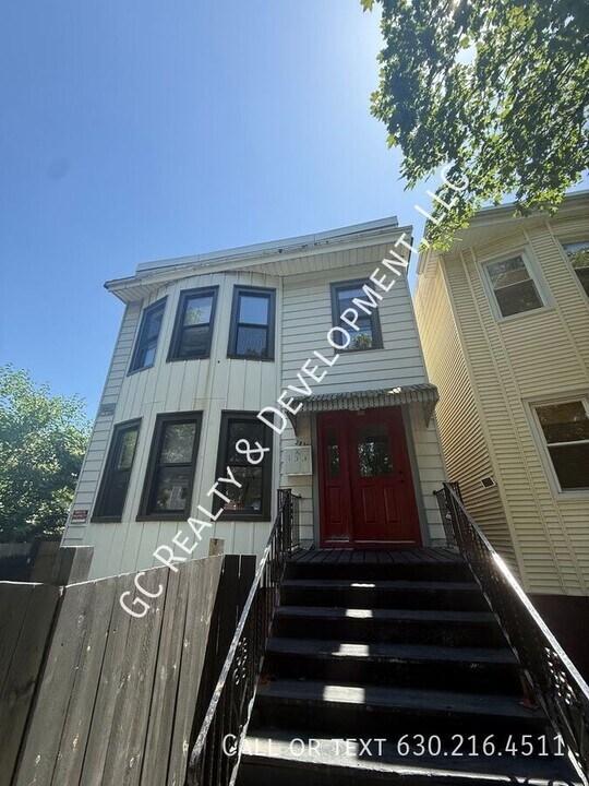 2835 W 38th Pl in Chicago, IL - Building Photo