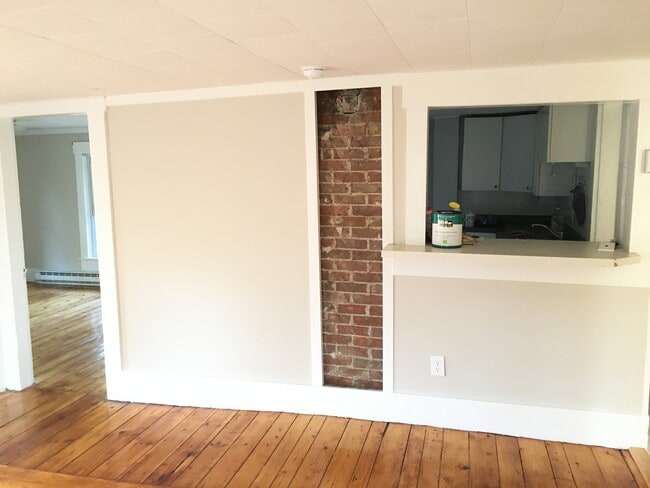 7 Wells St, Unit Apt 4