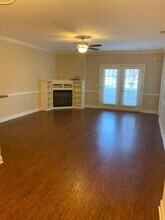 330 Gallery Dr in Spring Lake, NC - Foto de edificio - Building Photo