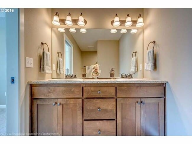 property at 312 N 33rd Ct