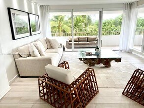 177 Ocean Lane Dr, Unit 308 in Key Biscayne, FL - Building Photo - Building Photo