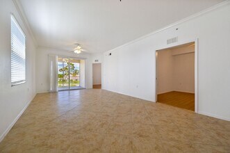 8470 Kingbird Loop in Ft. Myers, FL - Building Photo - Building Photo