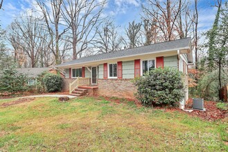 6210 Candlewood Dr in Charlotte, NC - Building Photo - Building Photo