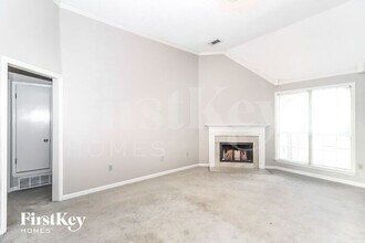 726 Silver Sands Dr in Memphis, TN - Building Photo - Building Photo