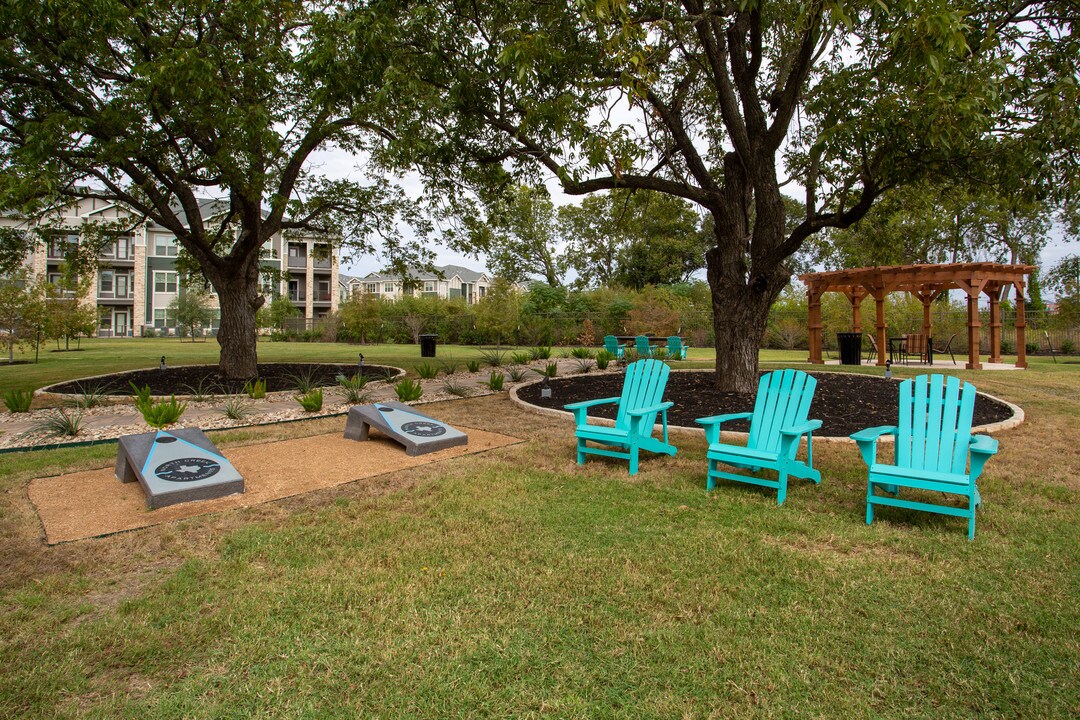 North Creek in Hutto, TX - Building Photo