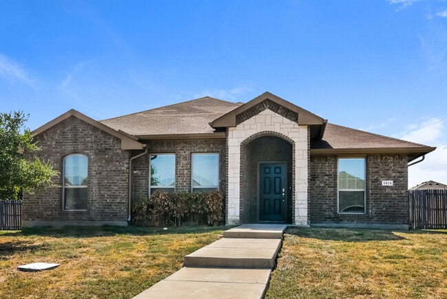 property at 1824 Ridgecrest Dr