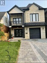 43B Park St in Toronto, ON - Building Photo