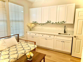 6805 Edinburgh Rd in Corona, CA - Building Photo