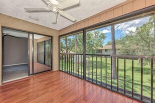 5645 Summerside Ln in Sarasota, FL - Building Photo