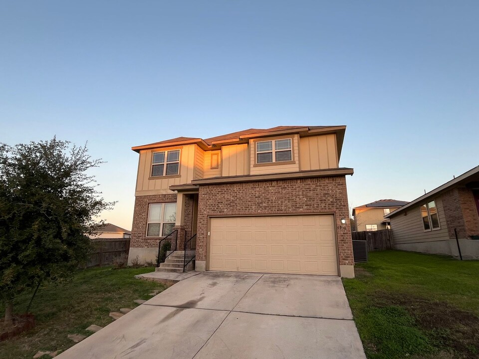 4938 Baloc Farm in San Antonio, TX - Building Photo