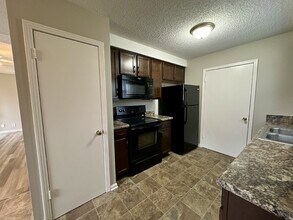 913 Poppy Dr in Clarksville, TN - Building Photo - Building Photo