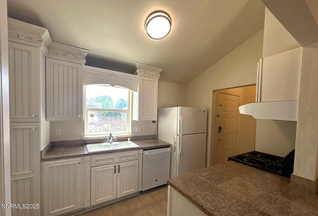 6745 Evening Star Dr in Sparks, NV - Building Photo