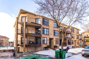 7486 Denis-Jamet St in Montréal, QC - Building Photo