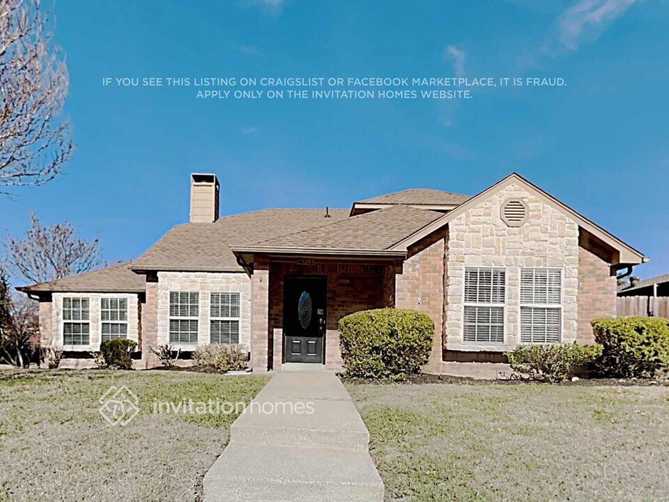 8713 Wood Glen Dr in Rowlett, TX - Building Photo