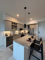 2331 NE 171st St, Unit B11 in North Miami Beach, FL - Building Photo