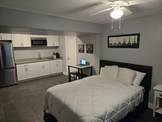 400 Mandale Ct, Unit Basement Studio Apartment