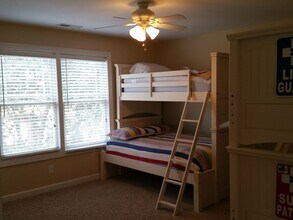 2326 Sea Shell Rd in Virginia Beach, VA - Building Photo - Building Photo