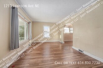 1213 Lewison Ave NE in Grand Rapids, MI - Building Photo - Building Photo