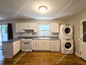 2572 Woodgreen Dr in Chamblee, GA - Building Photo - Building Photo