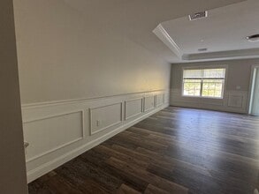 74 Rockingham Rd in Derry, NH - Building Photo - Building Photo