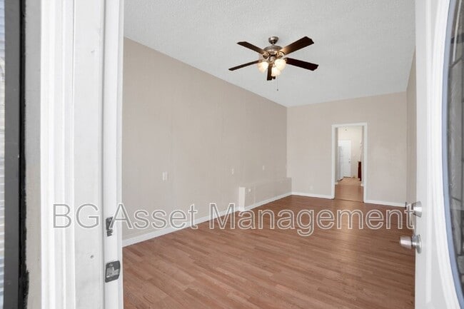 916 Marin St in Vallejo, CA - Building Photo - Building Photo