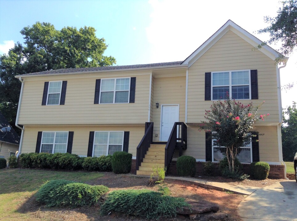 106 Pineview Ct in Athens, GA - Building Photo