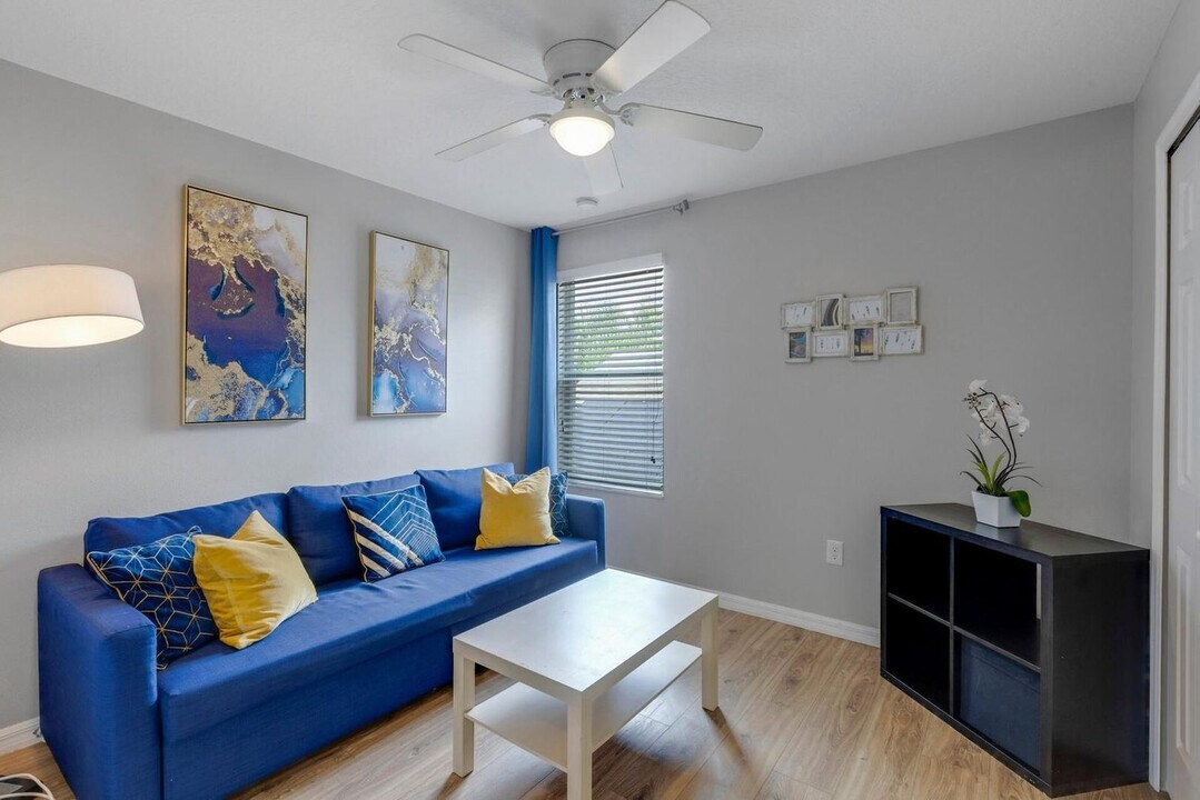 620 Orange Cosmos Blvd in Davenport, FL - Building Photo