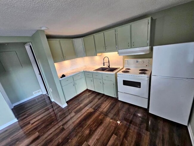 property at 10437 Rue Principale