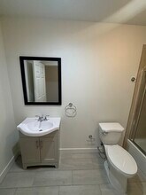 438 W 71st St in Los Angeles, CA - Foto de edificio - Building Photo