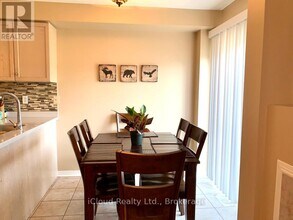 3838 Manatee Way in Mississauga, ON - Building Photo - Building Photo