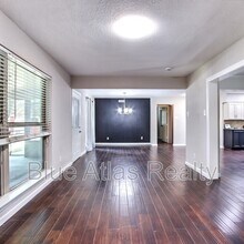 1520 Sunnybrook Dr in Irving, TX - Building Photo - Building Photo