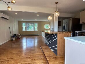 17 Meadow St in Groton, CT - Building Photo - Building Photo