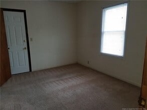 101 Bogard Cir in Spring Lake, NC - Building Photo - Building Photo