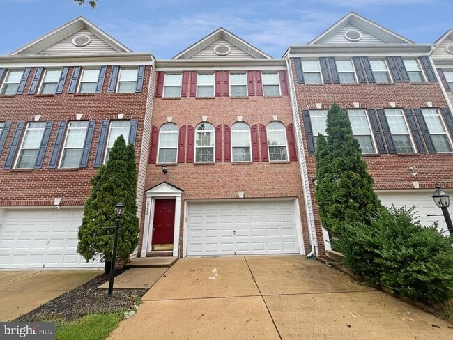 8173 McCauley Way in Lorton, VA - Building Photo - Building Photo