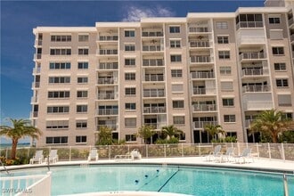 3443 Gulf Shore Blvd N in Naples, FL - Building Photo - Building Photo