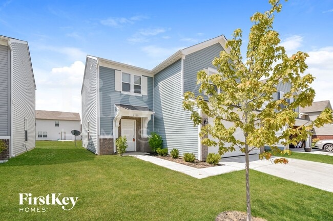 8115 Fisher Bend Dr in Indianapolis, IN - Building Photo - Building Photo