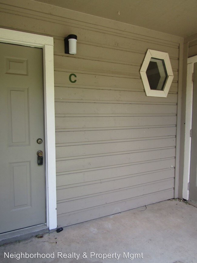 8906 Schick Rd in Austin, TX - Building Photo - Building Photo
