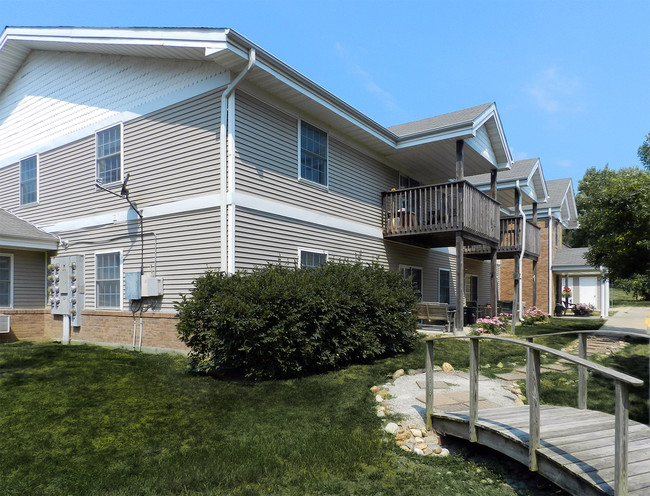 Woodridge Apartments in Washington, IA - Foto de edificio - Building Photo